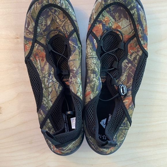 Ozark Trails Men’s Water Shoes size 13-14 (DV) - Picture 8 of 10